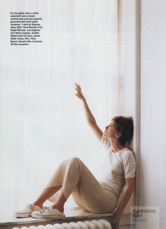 Taking it easy, American Vogue, January 1993 — Image 3 of 6