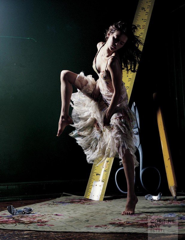 Lets Dance, British Vogue, May 2004 — Image 3 of 5