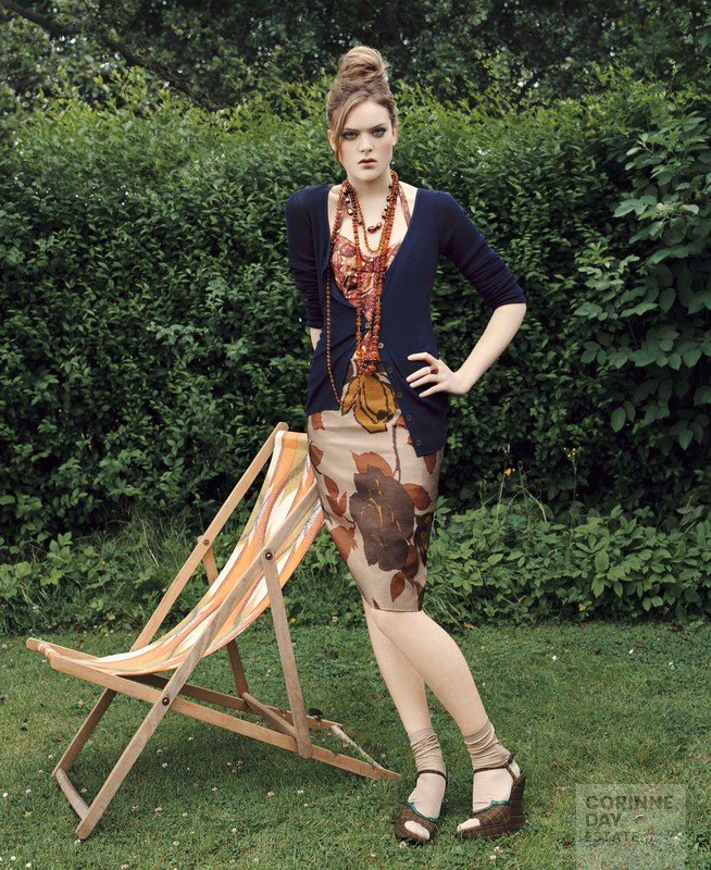 An English Garden, Purple Fashion, October 2004 — Image 4 of 16