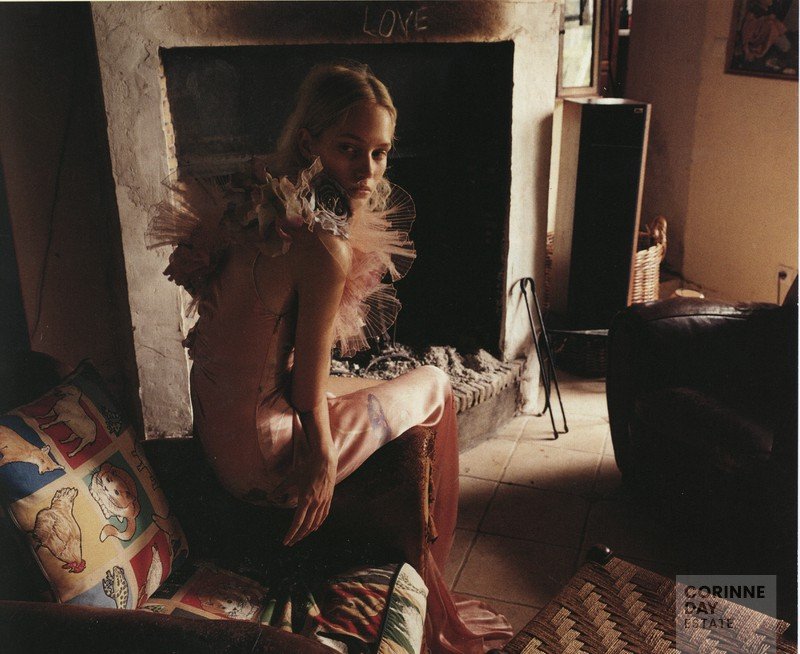 Emanuel Ungaro Couture, Vogue Italia, September 2000 — Image 4 of 11