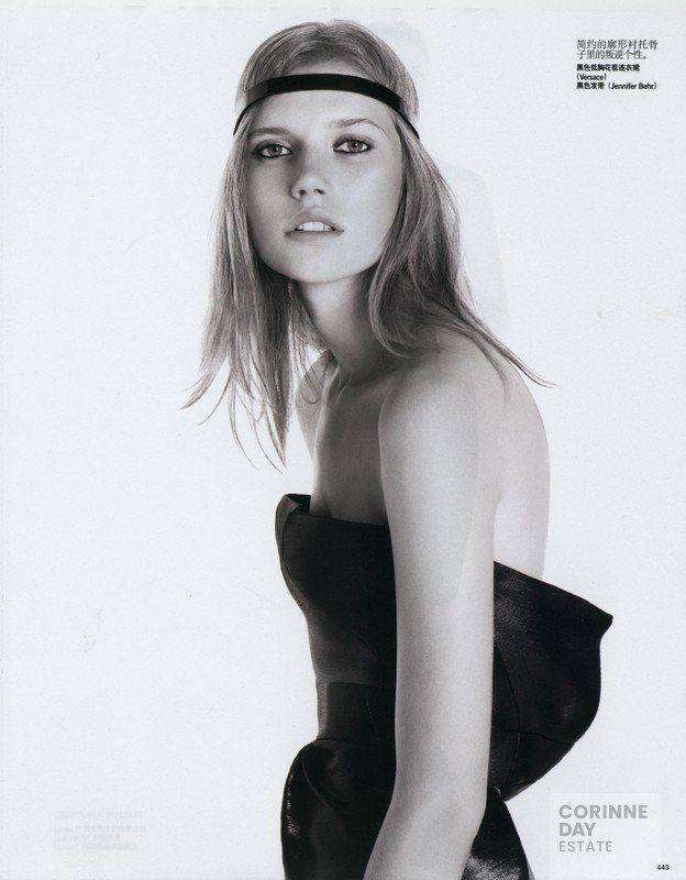Pretty in Punk, Vogue China, September 2008 — Image 9 of 12