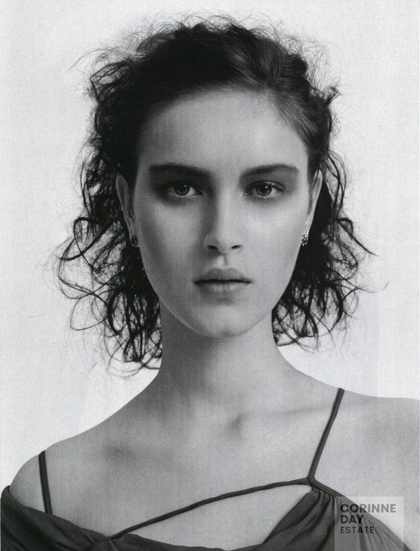 All Summer Long, Vogue Italia, March 2004 — Image 6 of 12