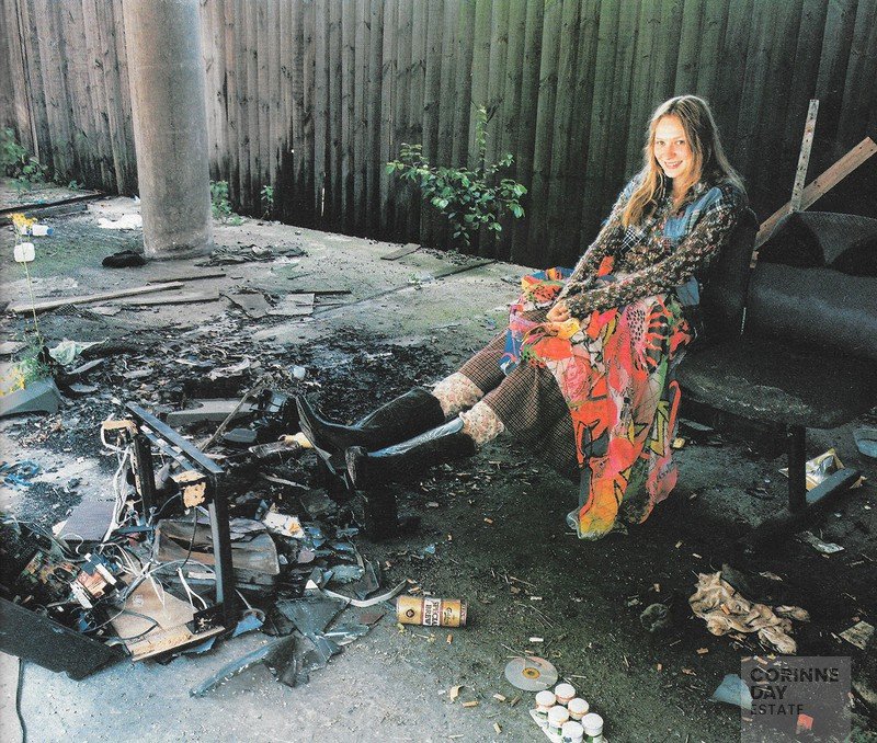 Stinky Finger, Dutch Magazine, September 2001 — Image 2 of 25