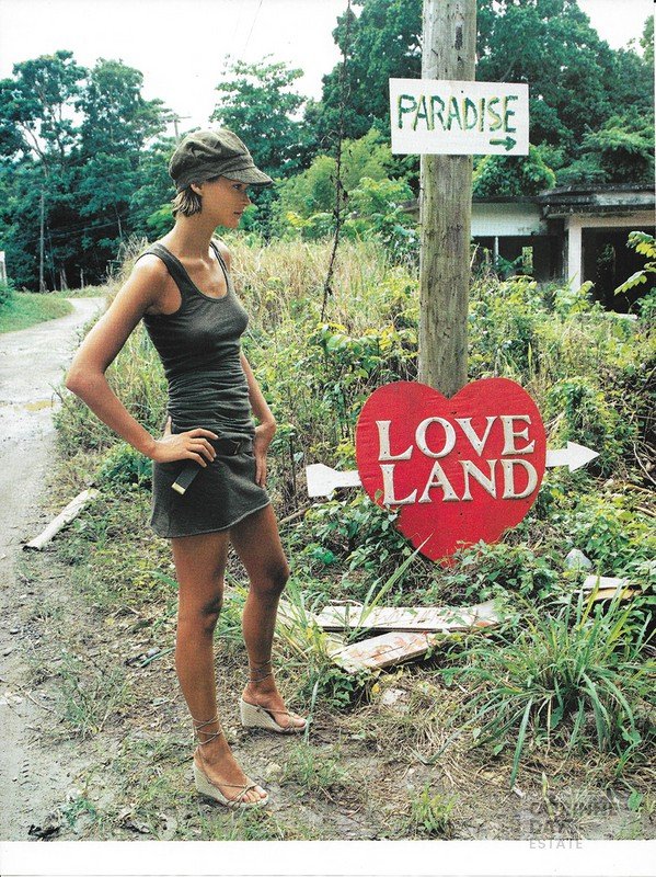 Jamaique Safari, Vogue Paris, July 2001 — Image 6 of 9