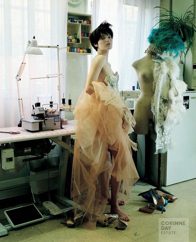 Encore! - Paris Lido Cabaret, British Vogue, October 2003 — Image 2 of 8