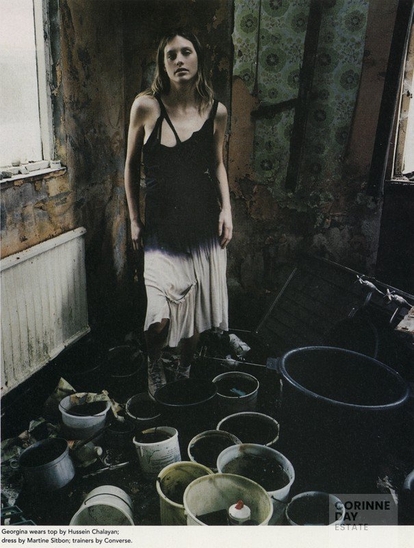The Streakers Issue - May the circle remain unbroken, i-D, June 2002 — Image 6 of 9