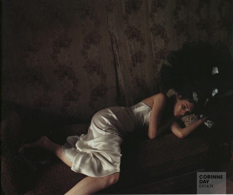 Emanuel Ungaro Couture, Vogue Italia, September 2000 — Image 6 of 11