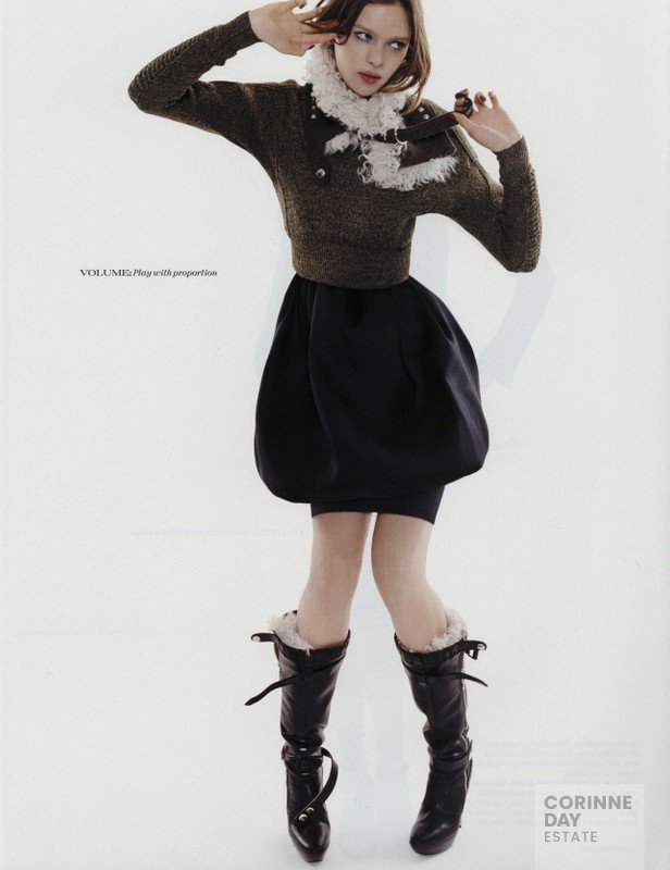 Season's Greetings, British Vogue, August 2004 — Image 4 of 12
