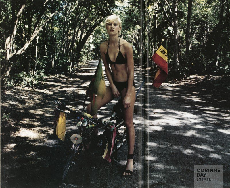 Soleil Noir, Vogue Paris, May 2001 — Image 8 of 8
