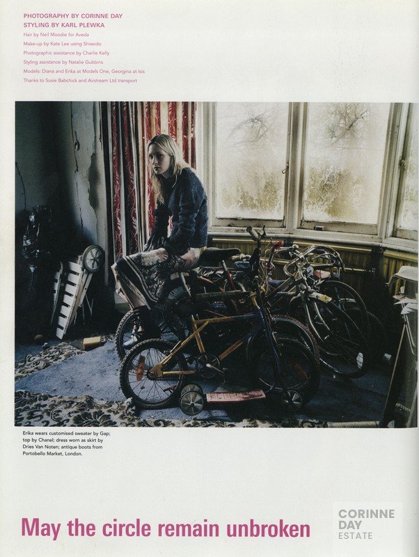 The Streakers Issue - May the circle remain unbroken, i-D, June 2002 — Image 1 of 9