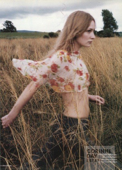 Scent Crazy, British Vogue, November 2000 — Image 3 of 3