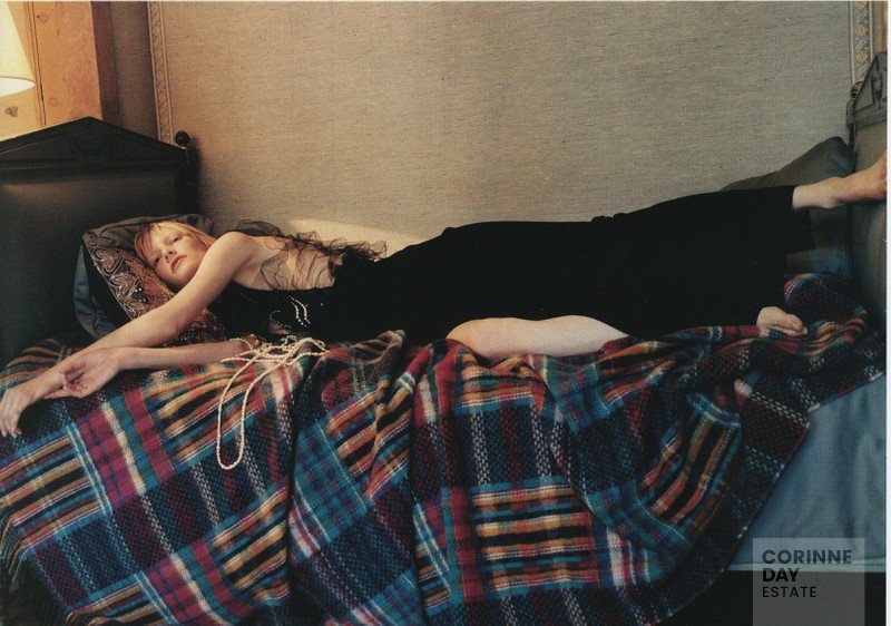 Emanuel Ungaro Couture, Vogue Italia, September 2001 — Image 6 of 9
