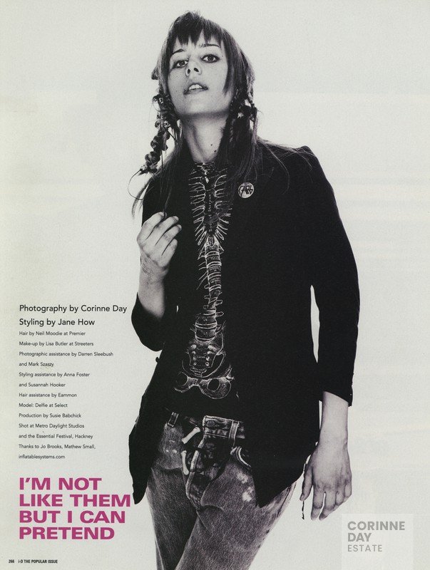 The Popular Issue - I'm not like them but I can pretend, i-D, October 2001 — Image 1 of 9