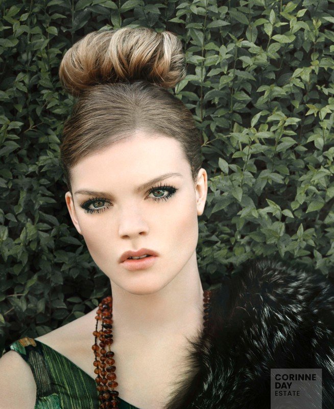 An English Garden, Purple Fashion, October 2004 — Image 8 of 16