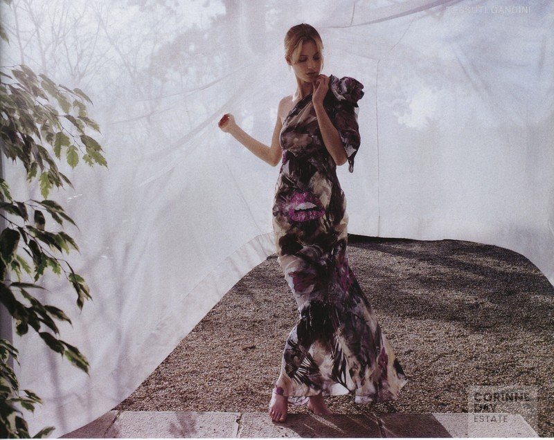Emanuel Ungaro Couture, Vogue Italia, March 2003 — Image 2 of 12