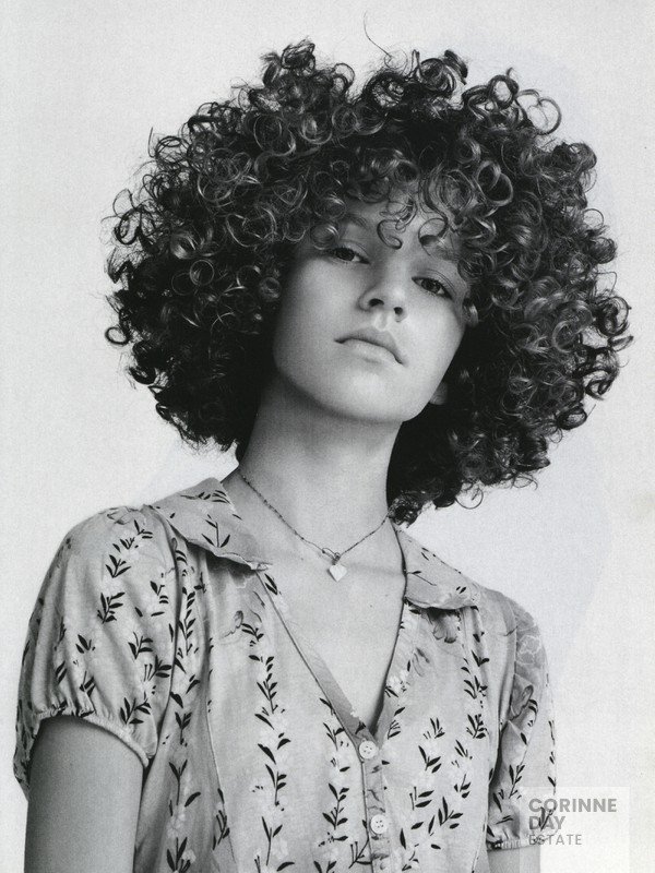 All Summer Long, Vogue Italia, March 2004 — Image 8 of 12