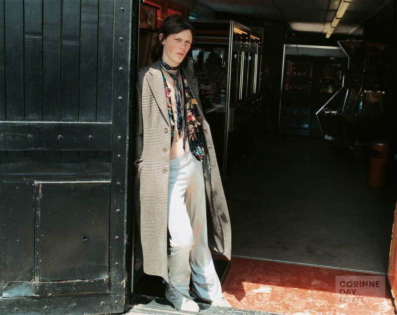 i-D, June 2002 — Image 3 of 8