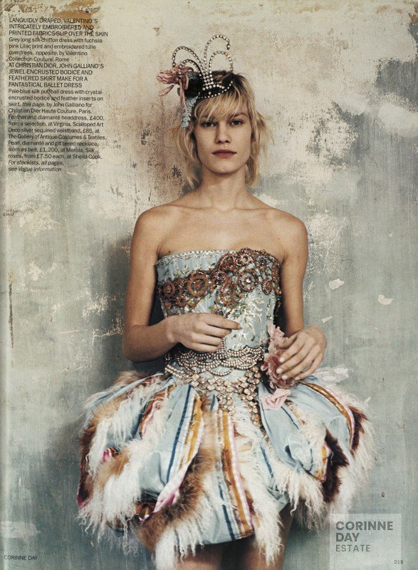 Hidden Treasures, British Vogue, April 2002 — Image 11 of 11