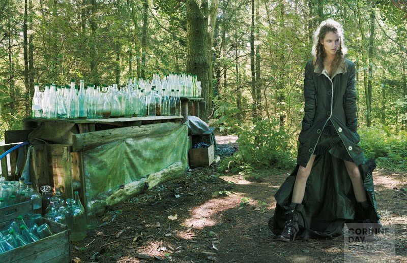 Second Nature, British Vogue, November 2006 — Image 4 of 10