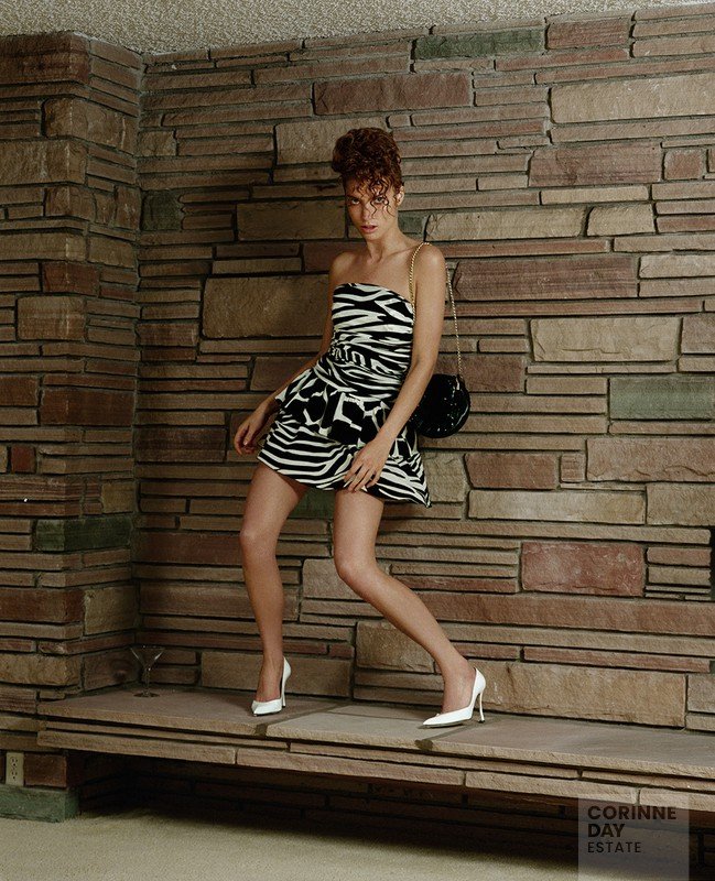 Oh Pretty Woman, Vogue Nippon, December 2003 — Image 2 of 4