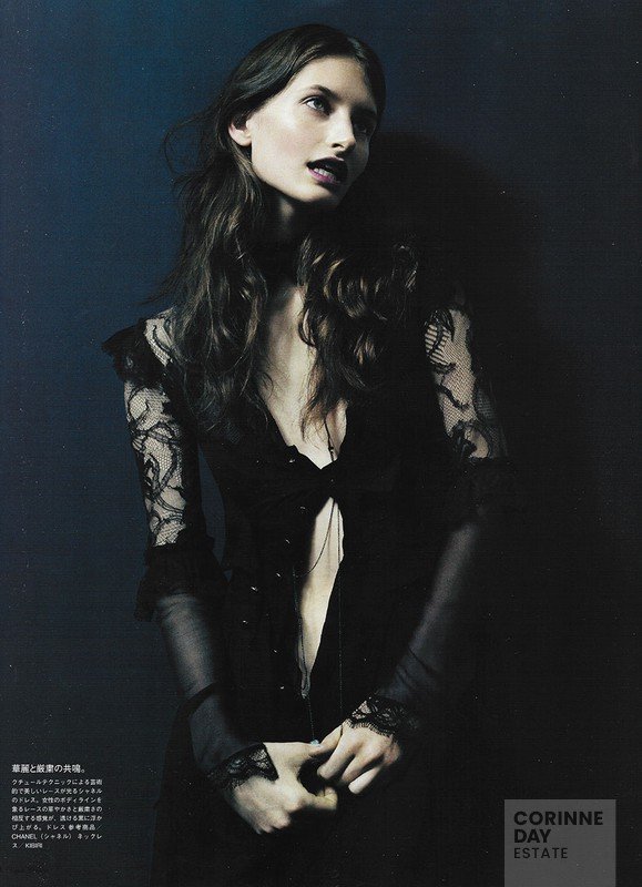 The Goth Files, Vogue Nippon, November 2006 — Image 3 of 7
