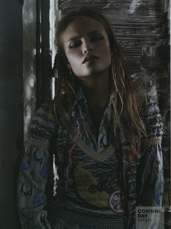 Gypsy, Vogue Italia, March 2005 — Image 3 of 10