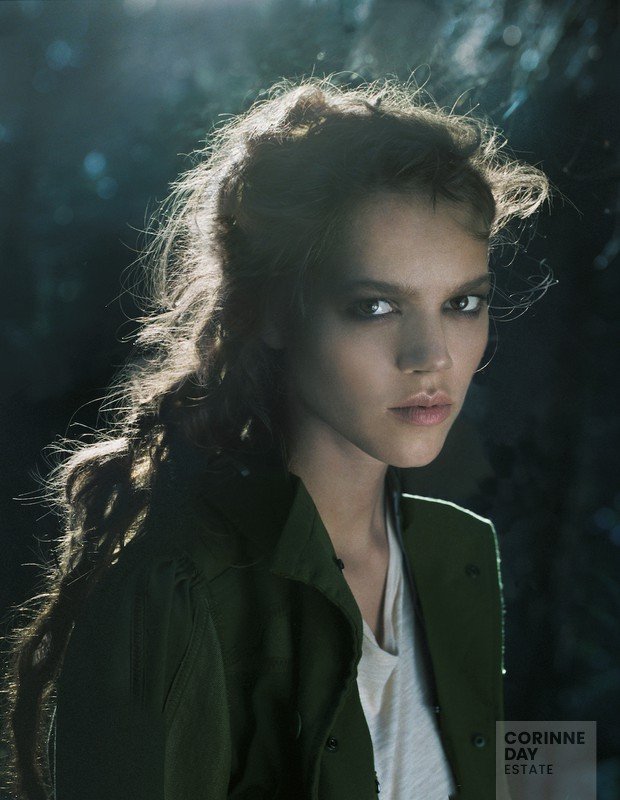 Second Nature, British Vogue, November 2006 — Image 2 of 10