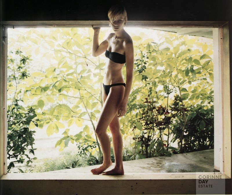 Soleil Noir, Vogue Paris, May 2001 — Image 3 of 8