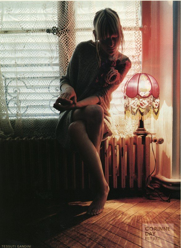 Emanuel Ungaro Couture, Vogue Italia, September 2001 — Image 8 of 9