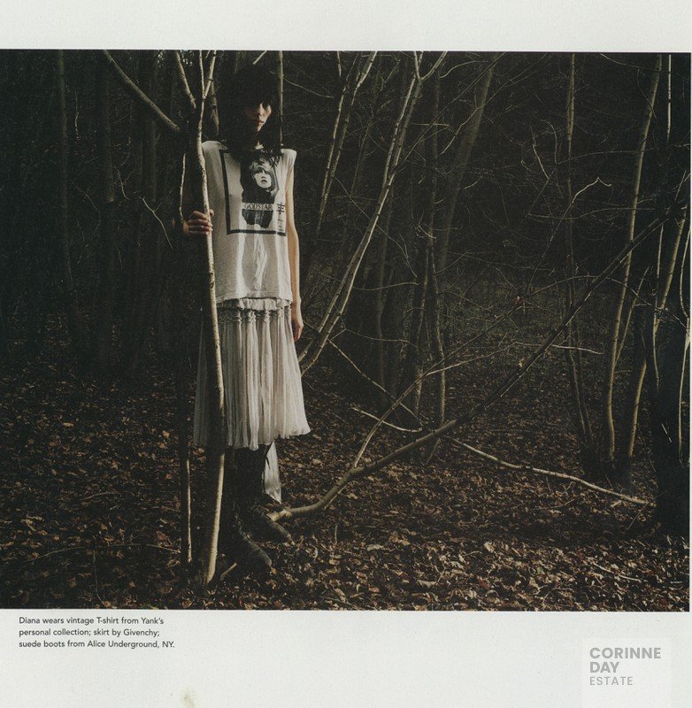 The Streakers Issue - May the circle remain unbroken, i-D, June 2002 — Image 9 of 9