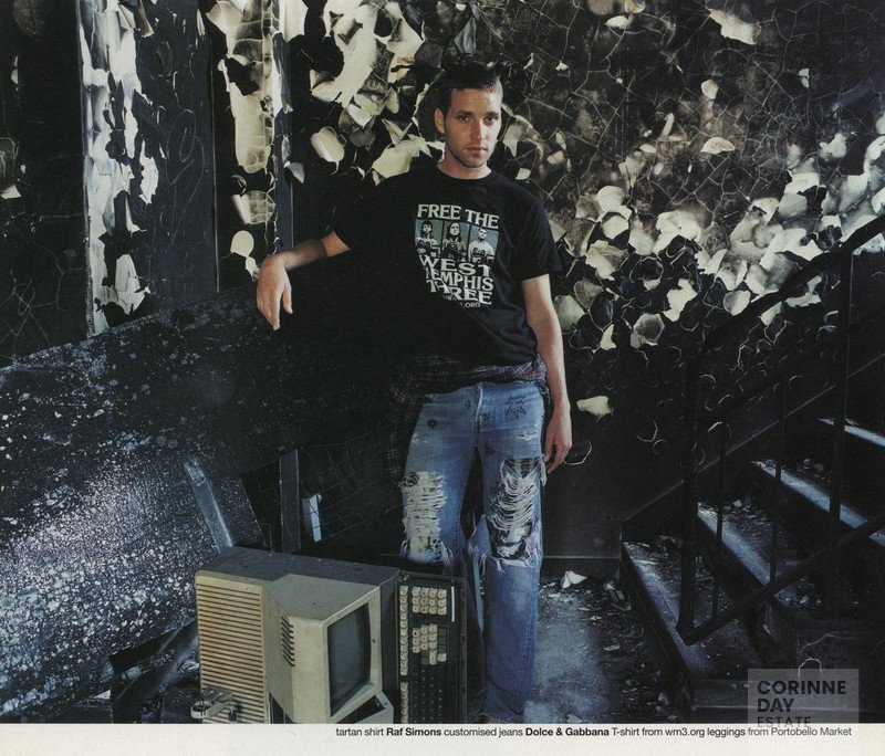 Stinky Finger, Dutch Magazine, September 2001 — Image 22 of 25