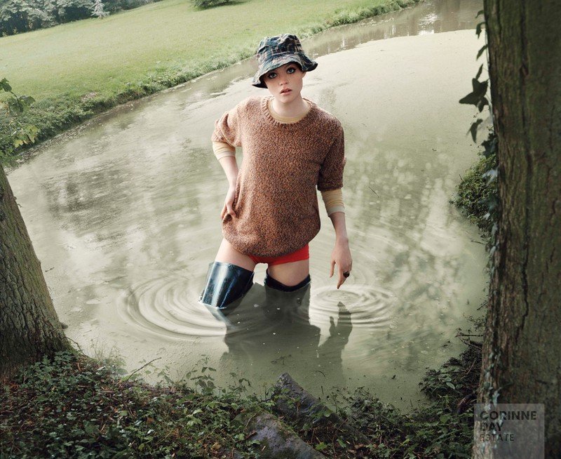 An English Garden, Purple Fashion, October 2004 — Image 6 of 16