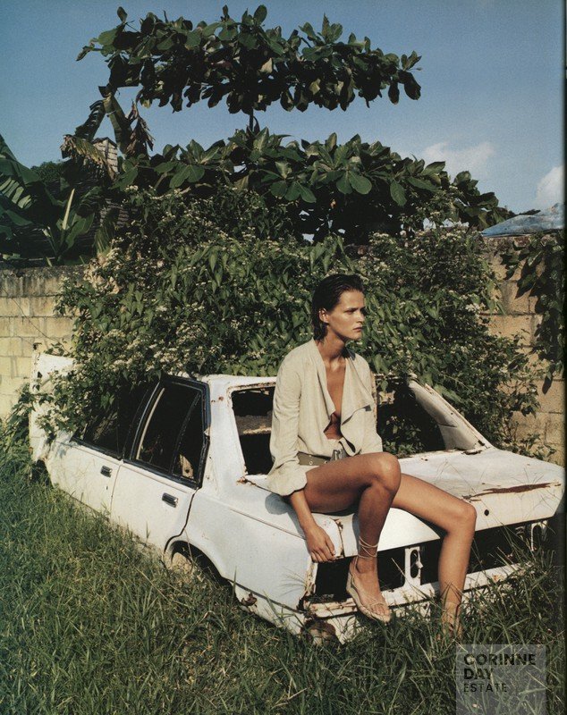Jamaique Safari, Vogue Paris, July 2001 — Image 4 of 9