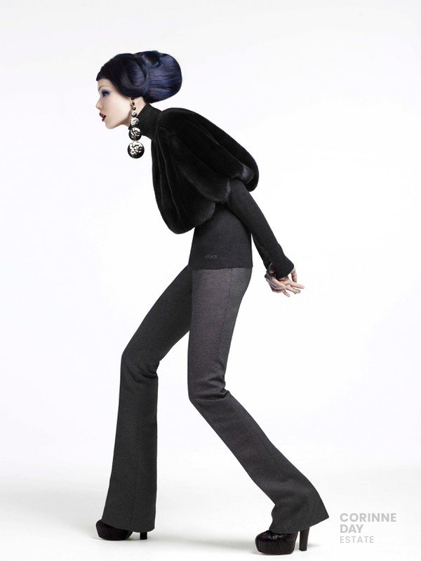 Knit Fit, Vogue Nippon, August 2007 — Image 7 of 8
