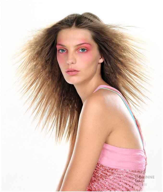 Daria Werbowy, Vogue Italia, May 2004 — Image 1 of 10